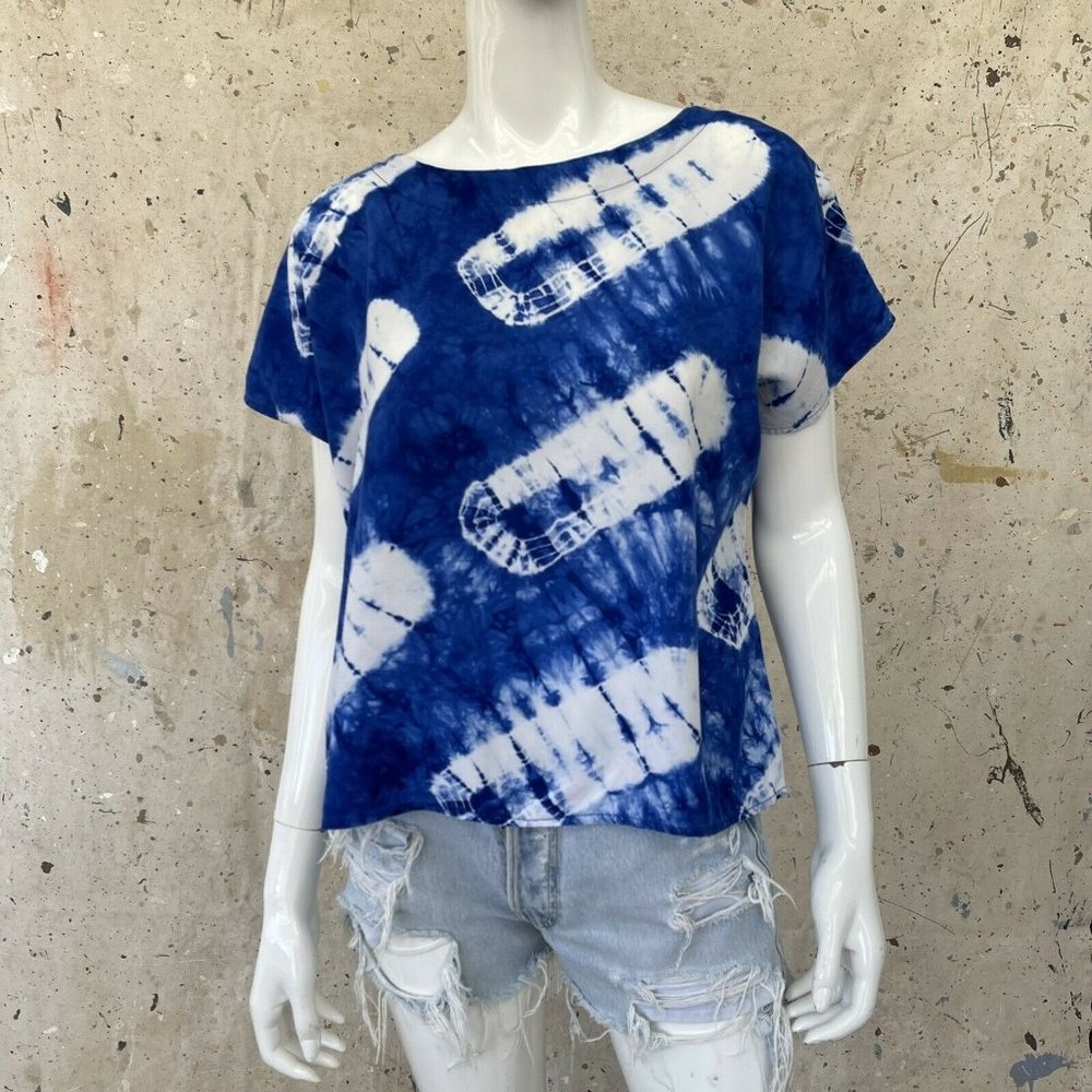 Vintage 90’s Oversized Rayon Indigo Tie Dyed Top